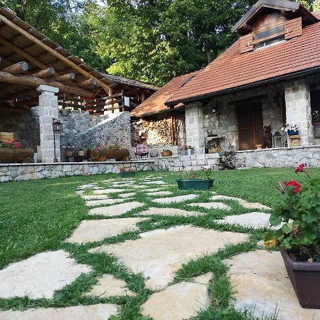 Pleasant Chalet In With Private Pool Bruvno